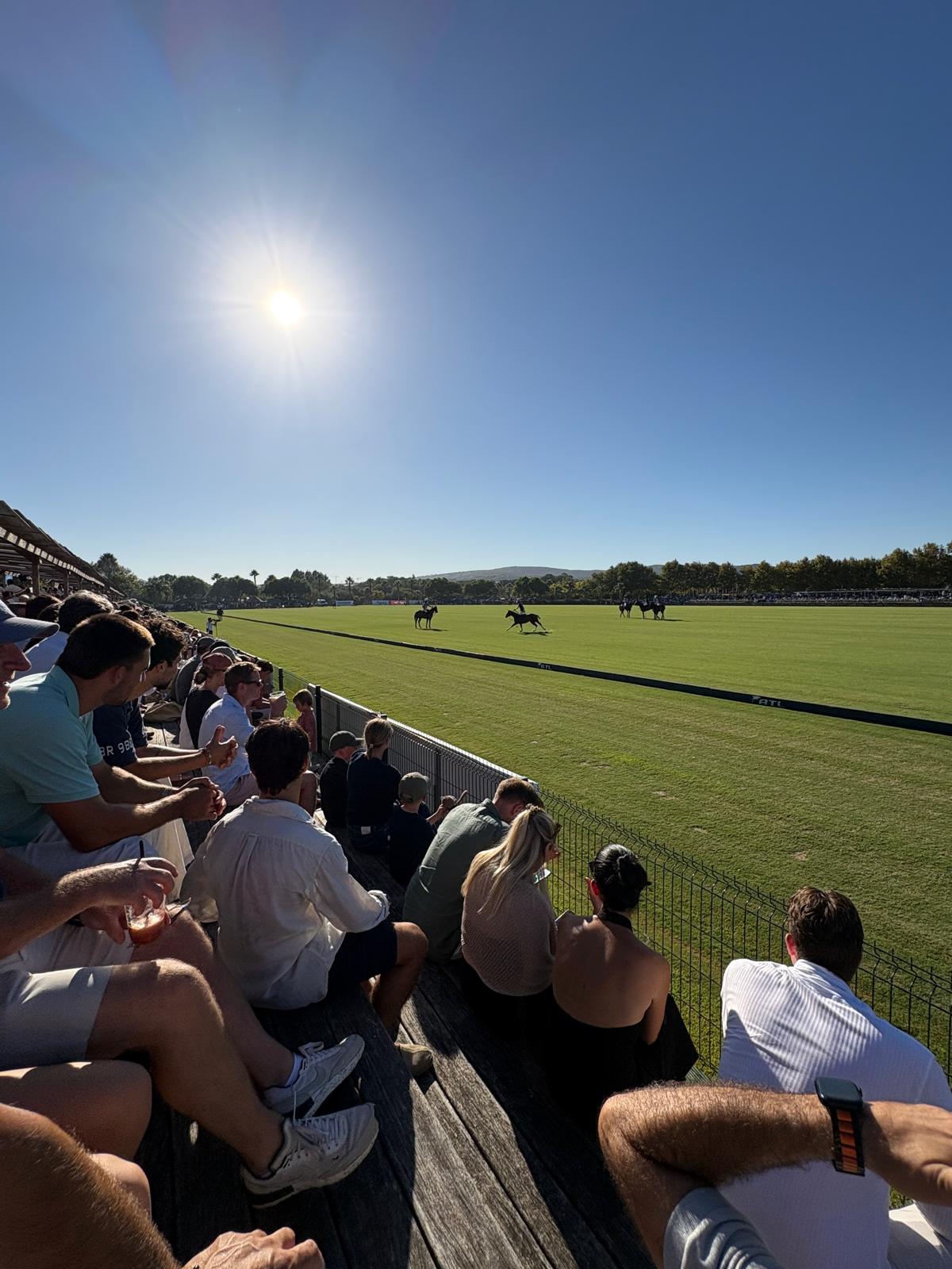 Público disfrutando de un partido de polo